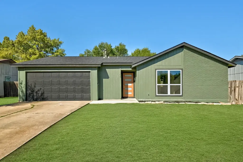 1306 Green Downs Drive, Round Rock