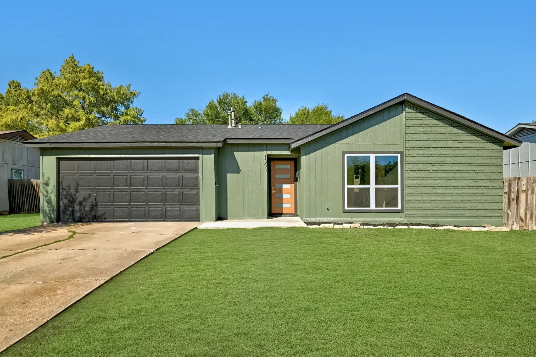 Photo of Listing #9465935