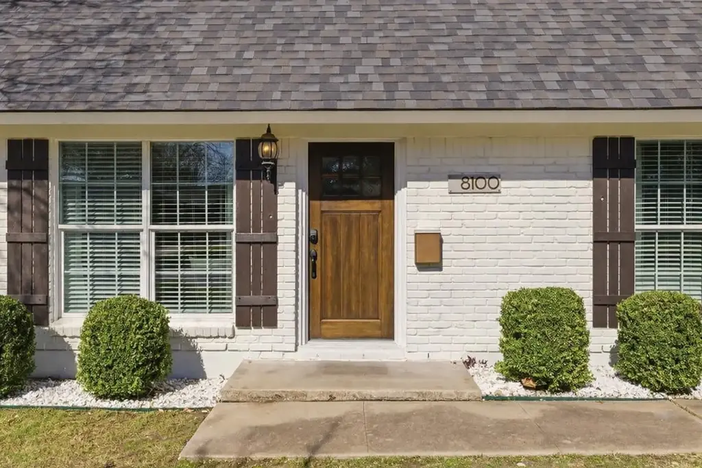 8100 Stillwood Lane, Austin