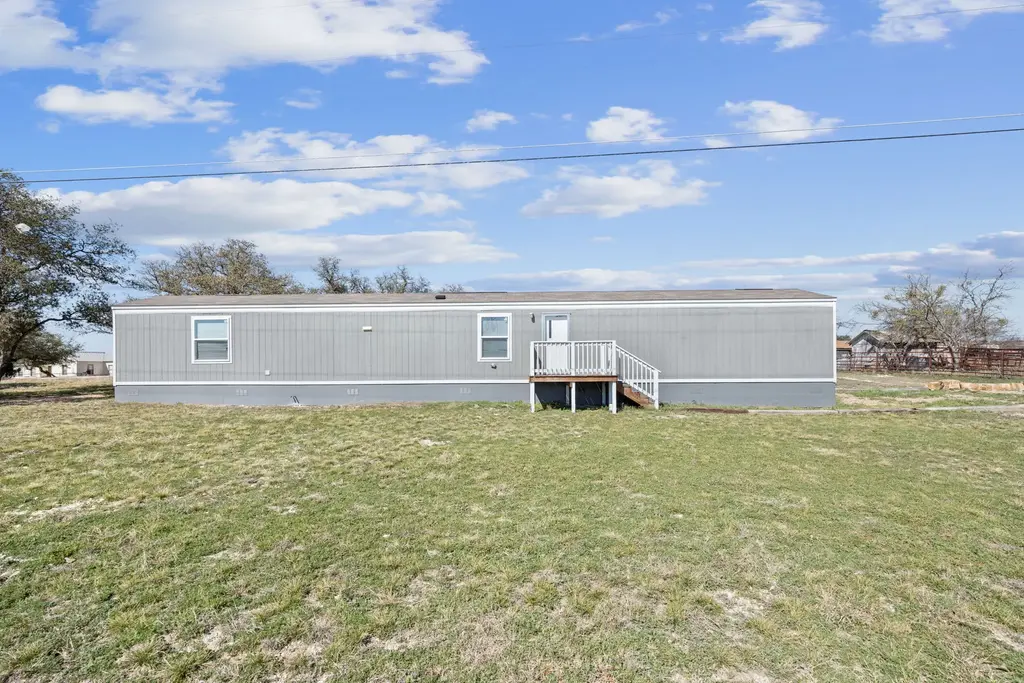 606 W Lampasas Street, Lometa