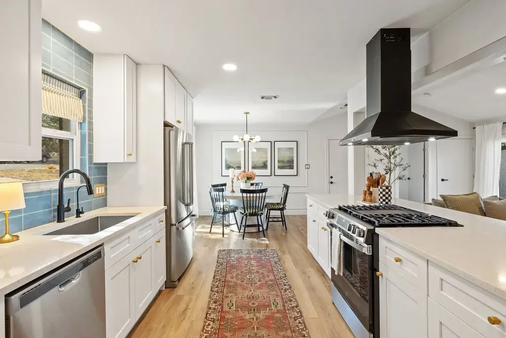 11912 Oakbrook Drive, Austin