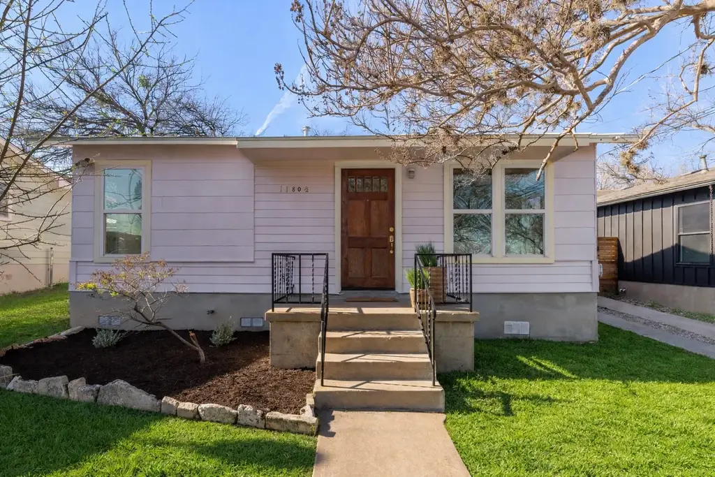1180 1/2 Sol Wilson Avenue, Austin