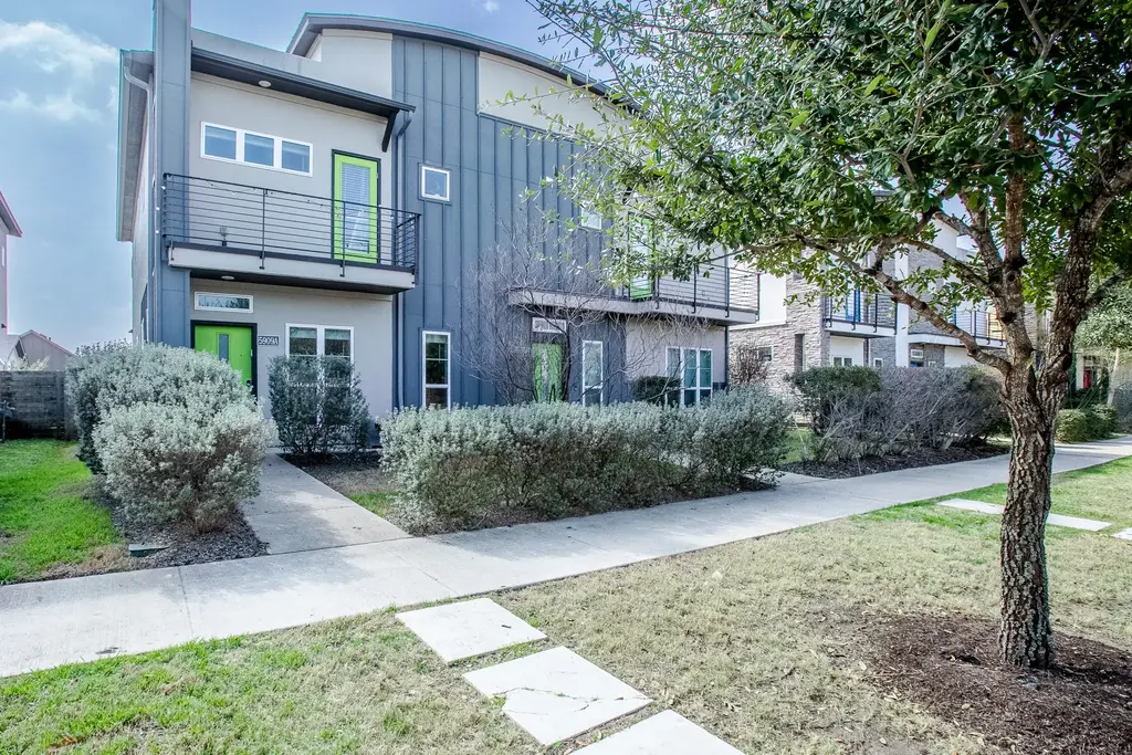 5909 Charles Merle Drive 14, Austin