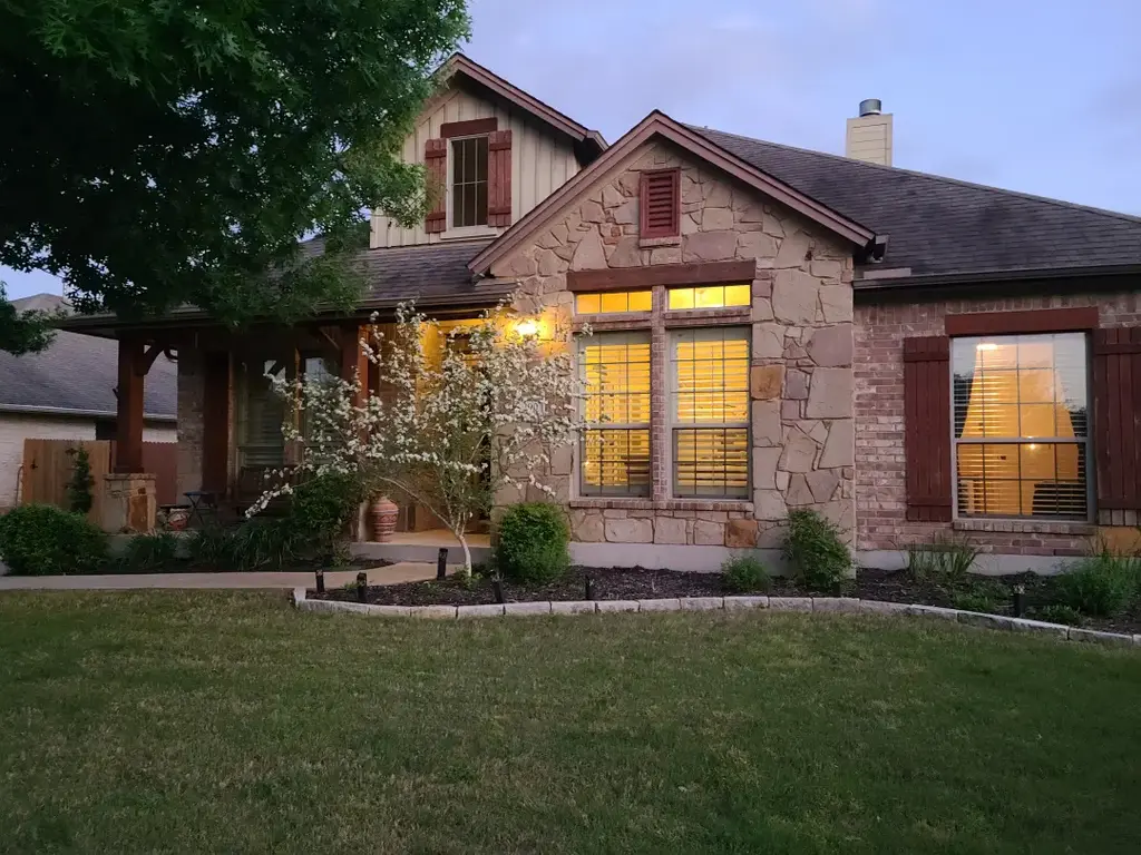 290 Harris Drive, Austin