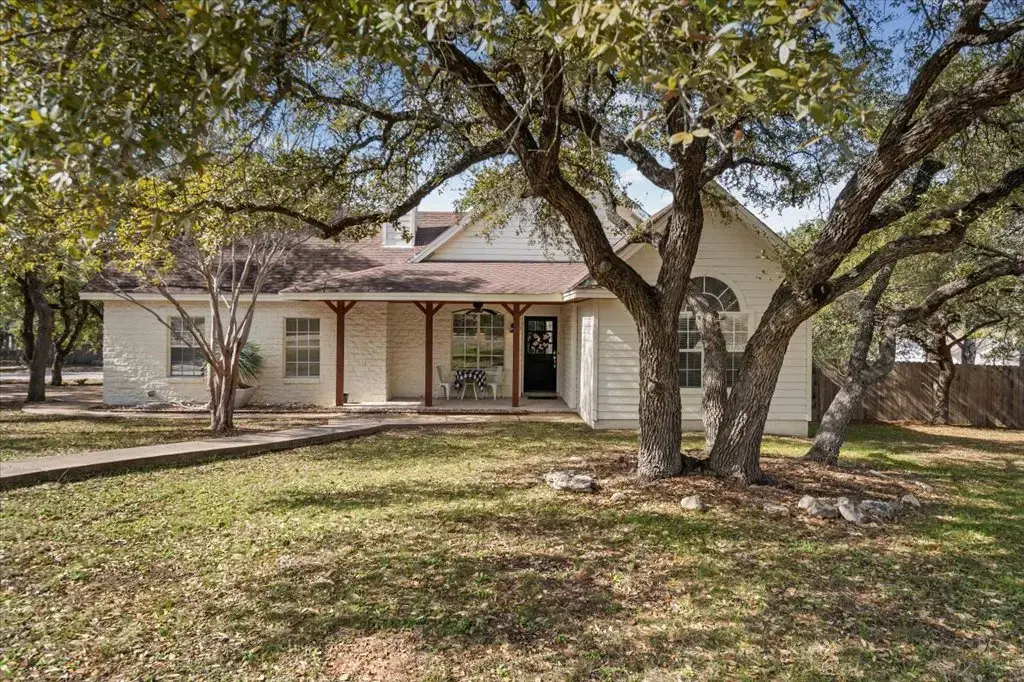 22000 Moffat Drive, Spicewood