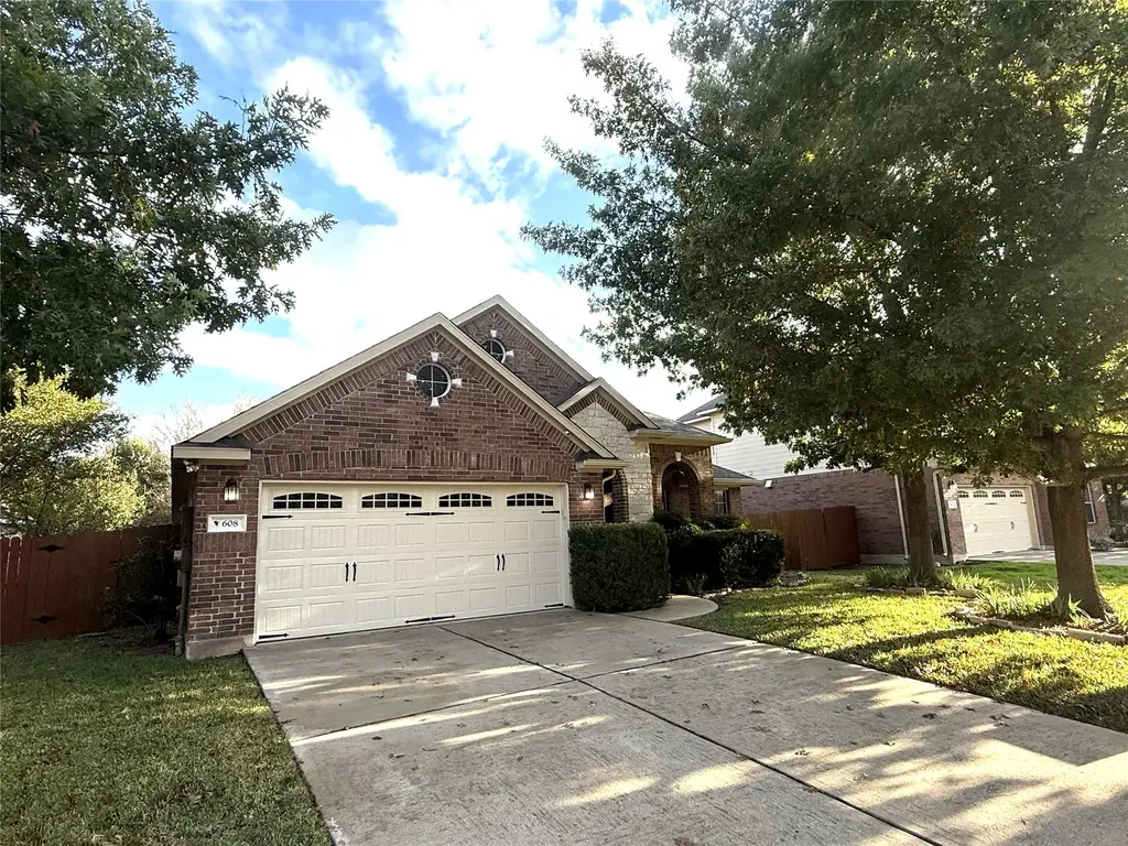 608 Pebblestone Walk Drive, Cedar Park
