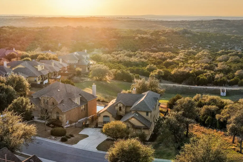 22112 Rock Wren Road, Spicewood