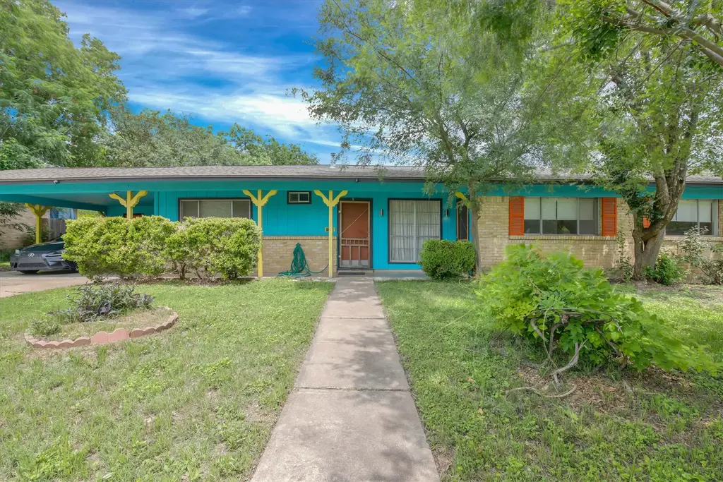 1504 Braes Ridge Drive B, Austin