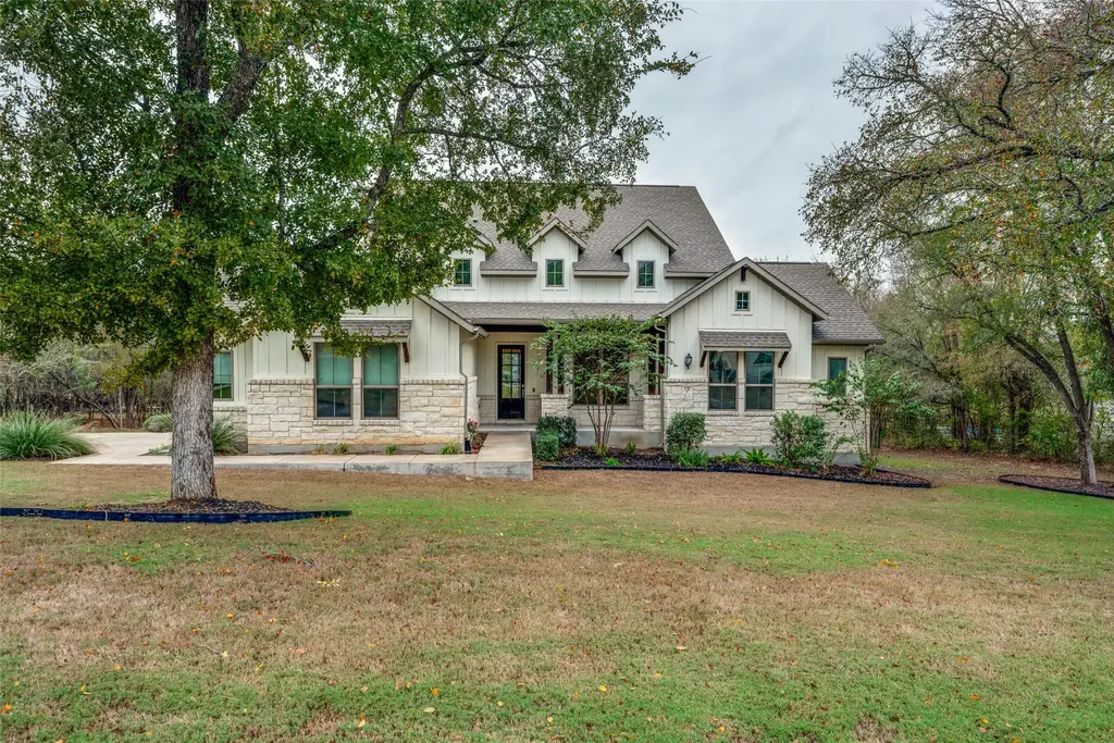 132 Raptor Beak Way, Cedar Creek