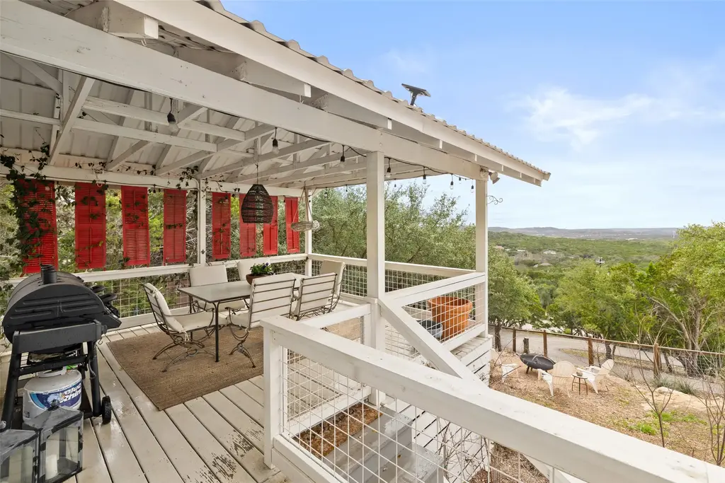 114 Crest View Drive, Wimberley