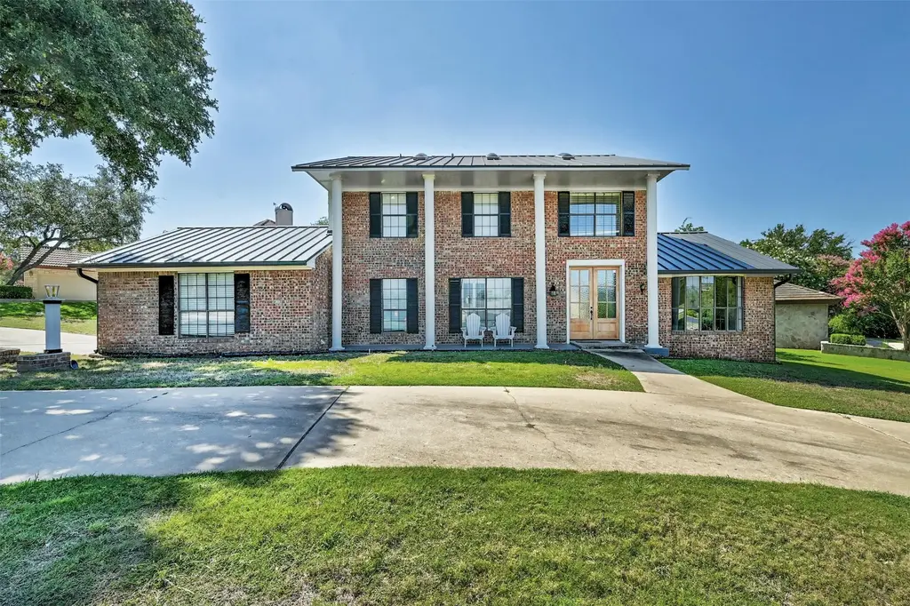 608 Sombrero Drive, Horseshoe Bay