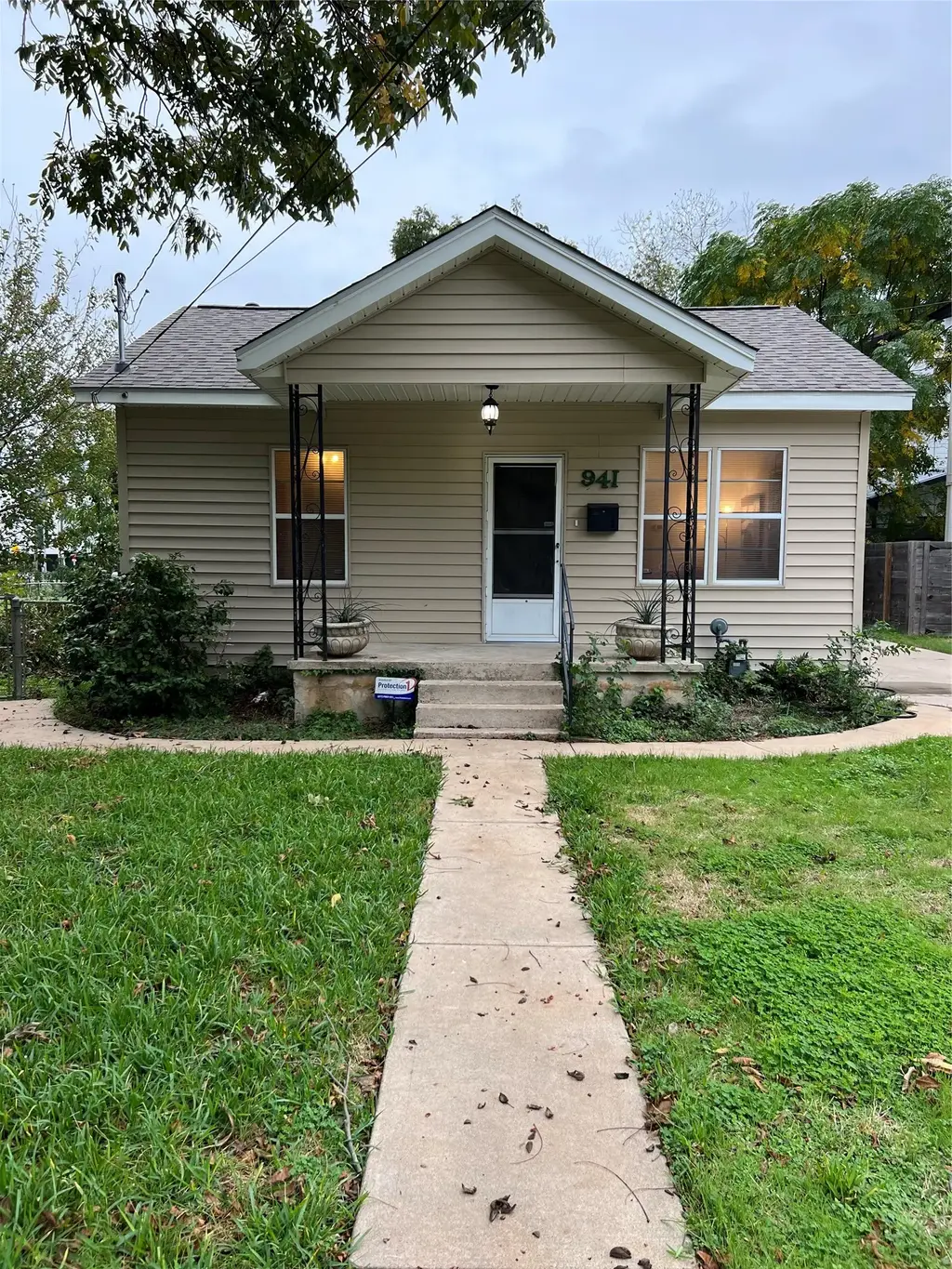 941 E 52nd Street, Austin