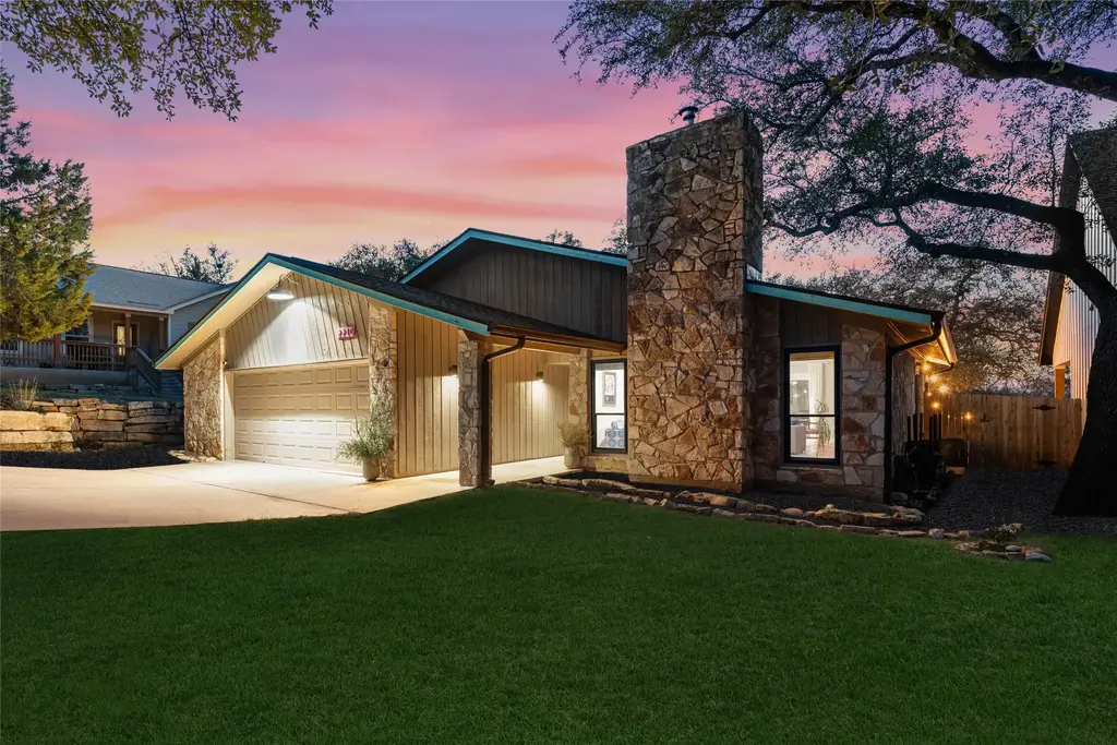 2210 Red Fox Road, Austin