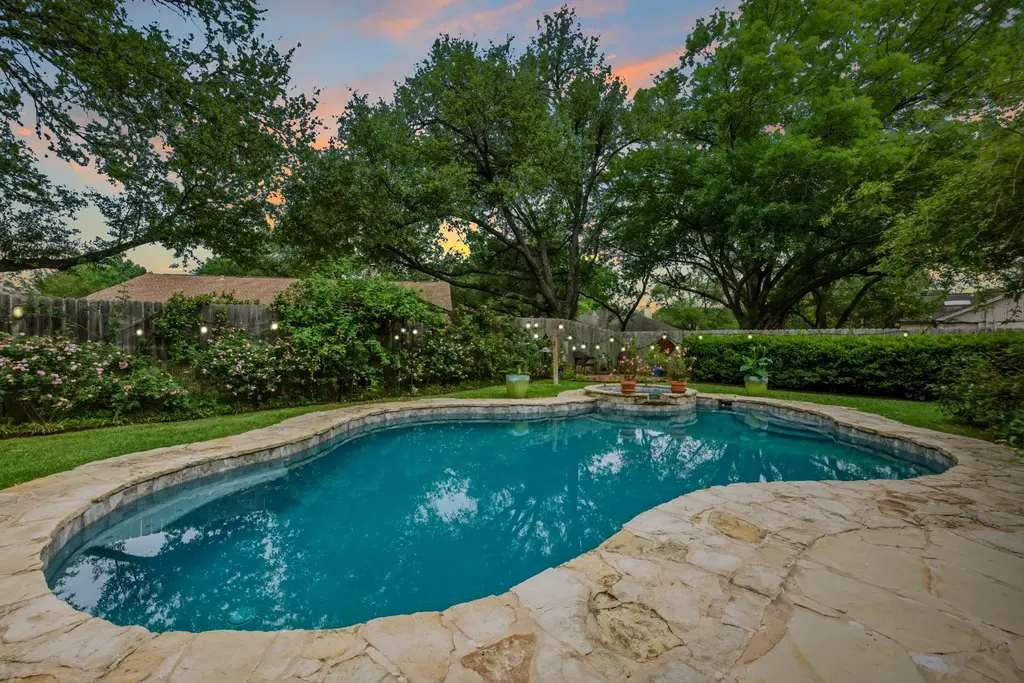 10401 Pinehurst Drive, Austin