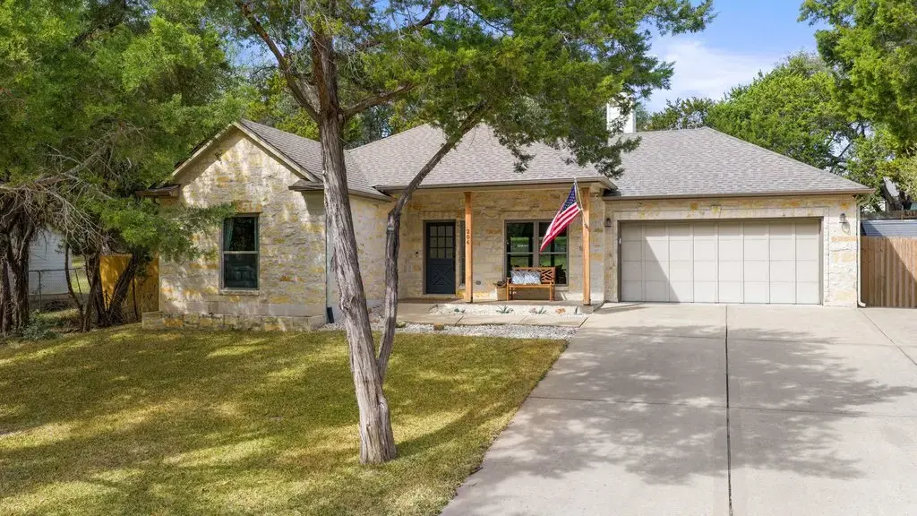 206 Cargill Drive, Spicewood