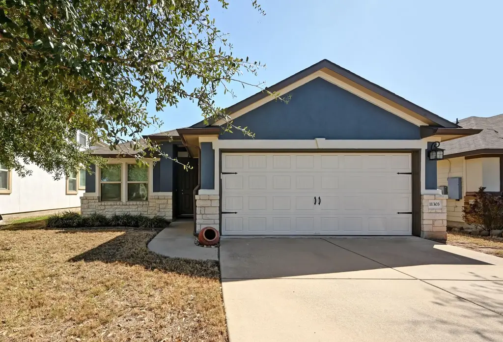 11303 Birlandier Court, Manchaca