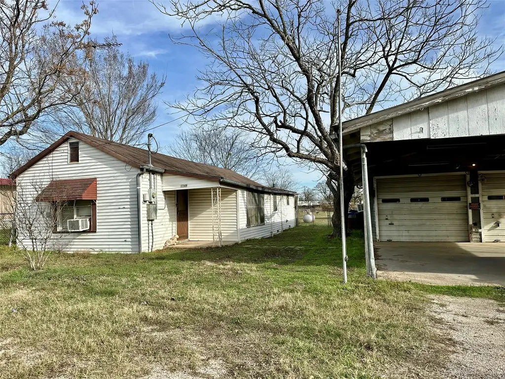 1148 Old Nails Creek Road, Giddings