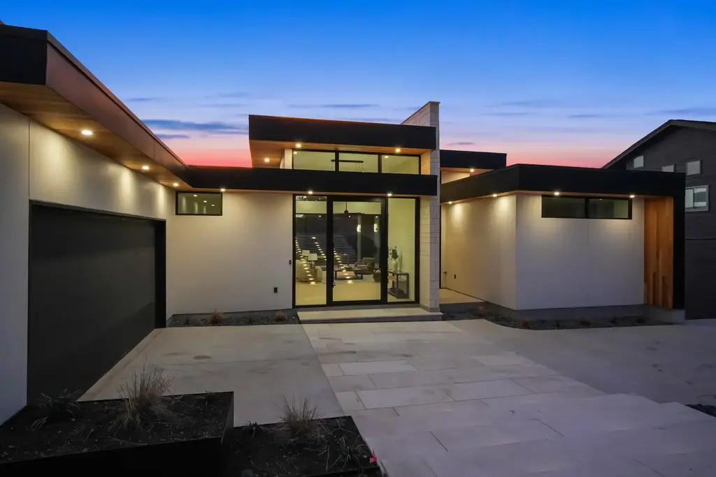 2319 Cypress Point E, Austin