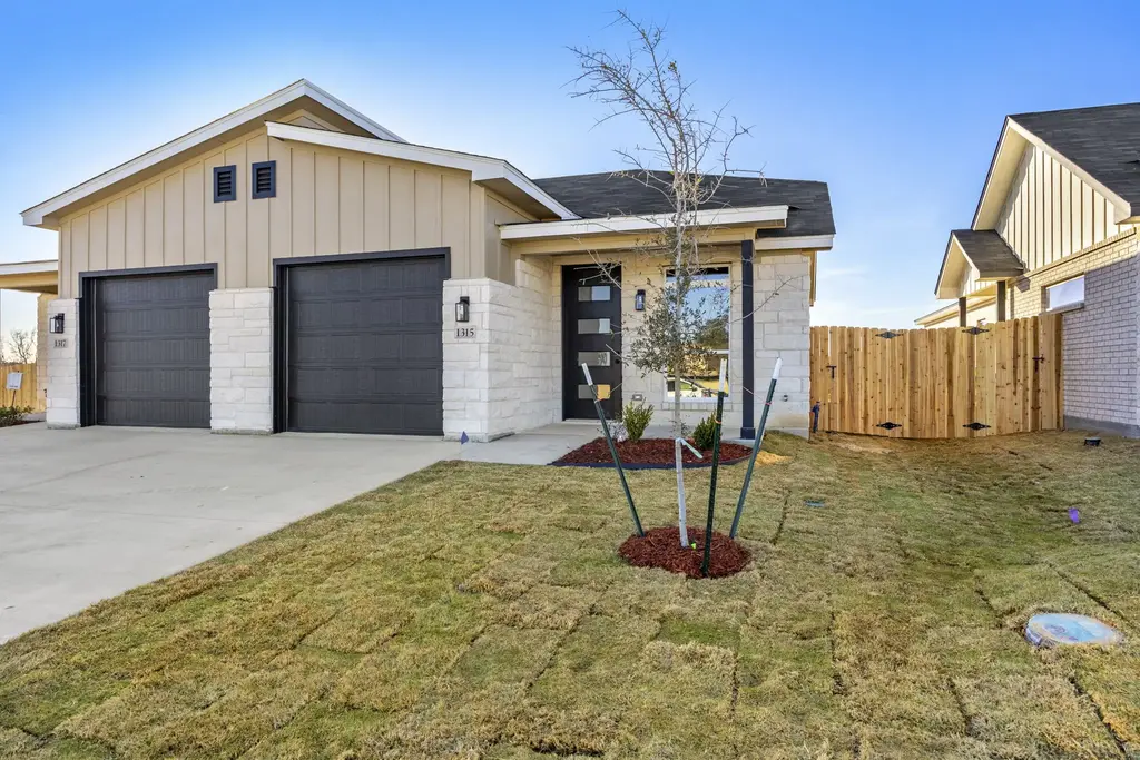 1315 Lone Pine Way, Killeen