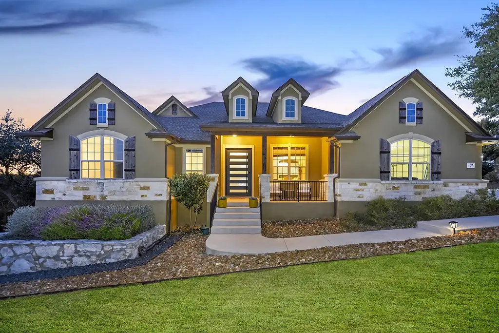 1518 Bolognese, New Braunfels