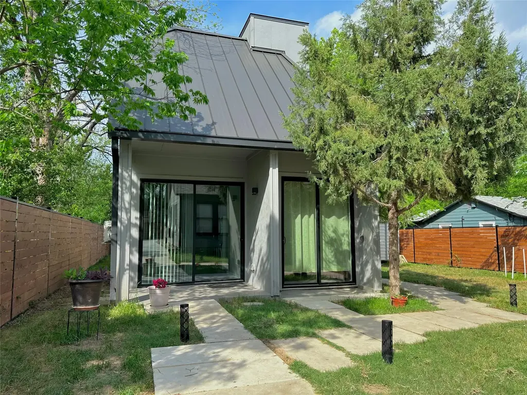 914 E 39th Street 2, Austin