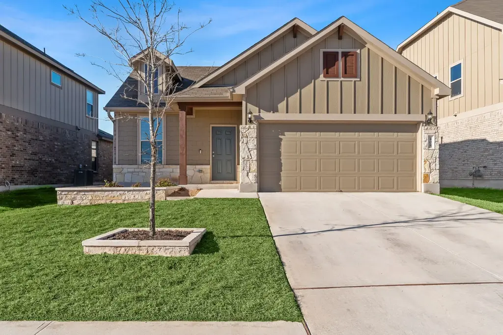 408 Grace Lilly Drive, Buda