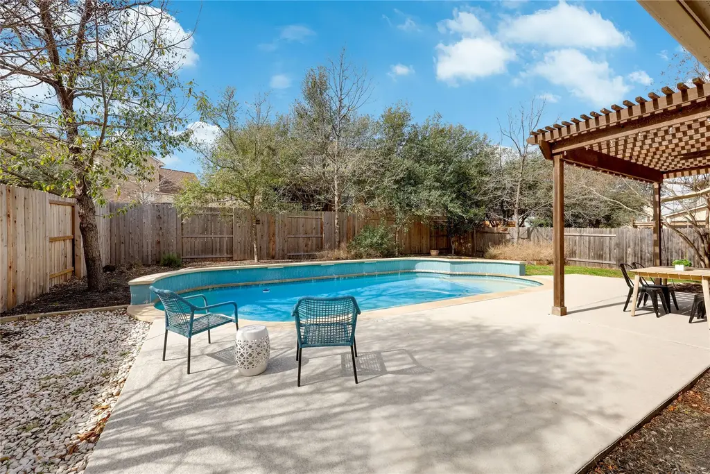 7621 Menler Drive, Austin