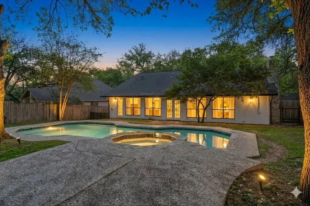 7112 Fireoak Drive, Austin
