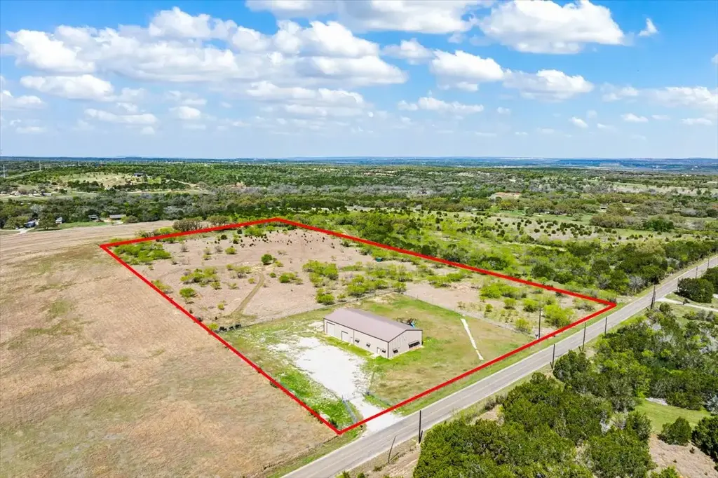300 County Road 407, Spicewood