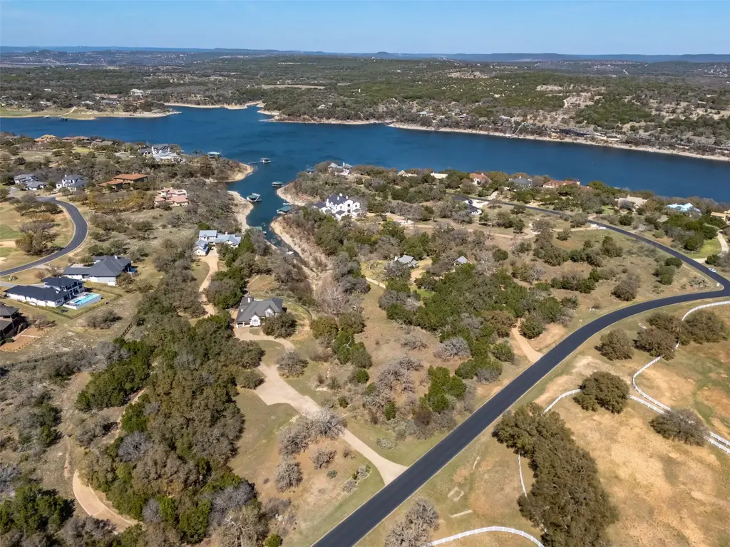 2922 Travis Lakeside Drive, Spicewood