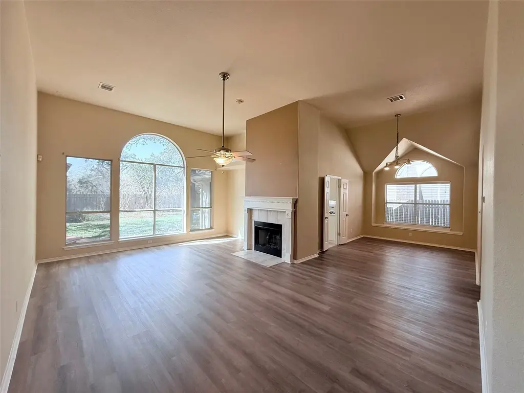 1904 Autumn Fire Drive, Cedar Park
