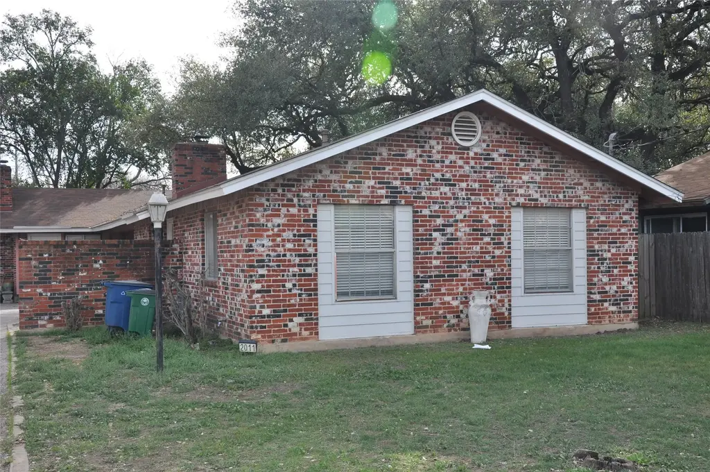 2011 Gathright Cove A, Austin
