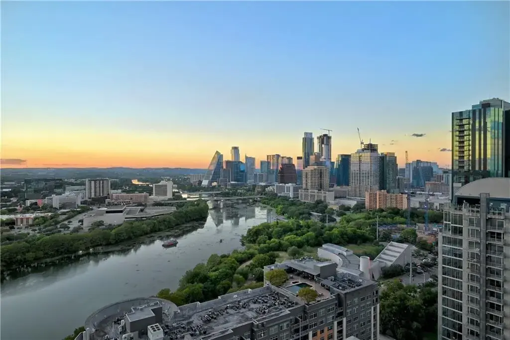 44 East Avenue 2404, Austin