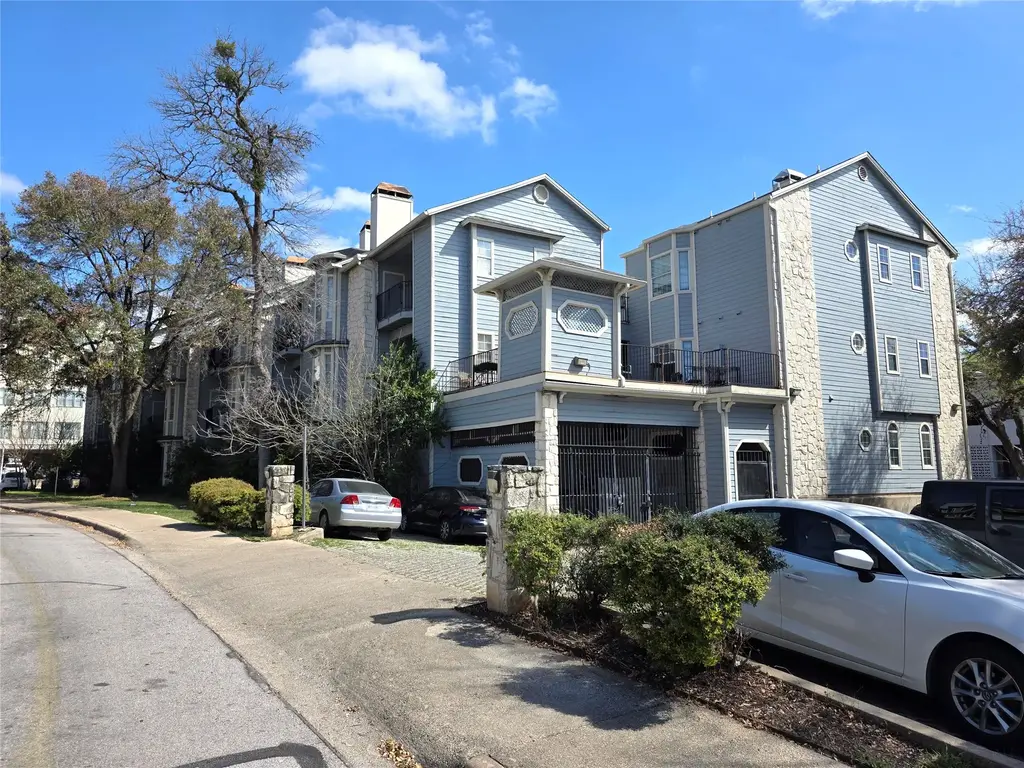 3111 Tom Green Street 207, Austin