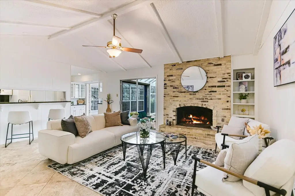 7201 Mesa Drive, Austin