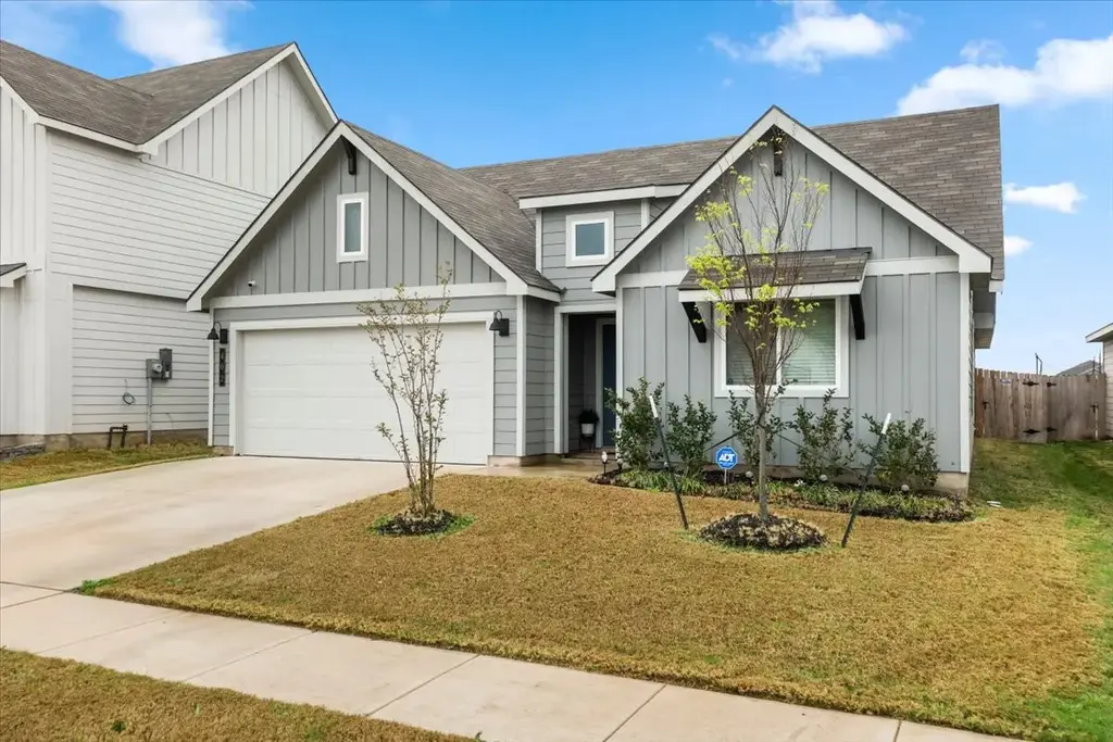 402 Perry Place, Rockdale