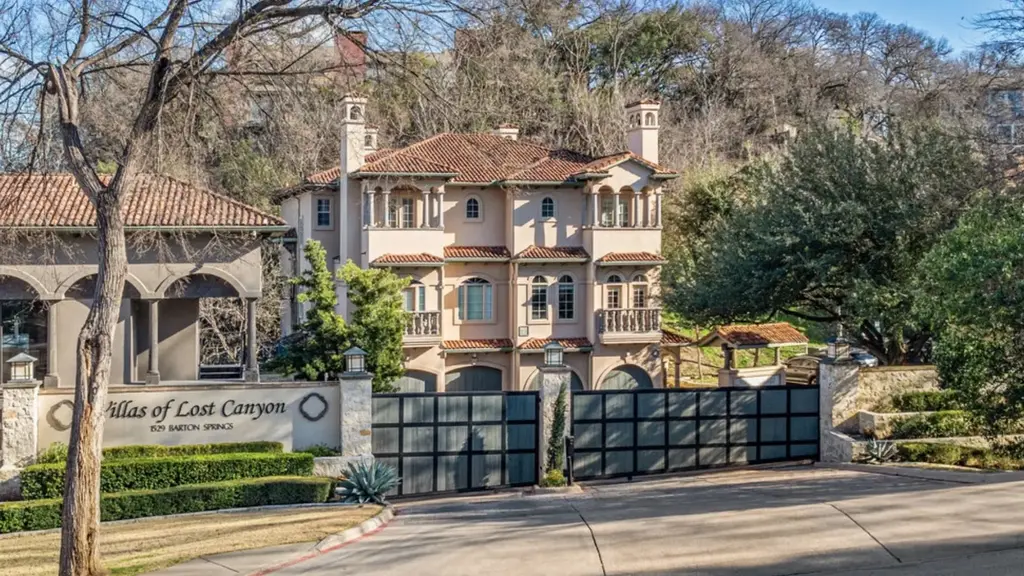 1529 Barton Springs Road 2, Austin