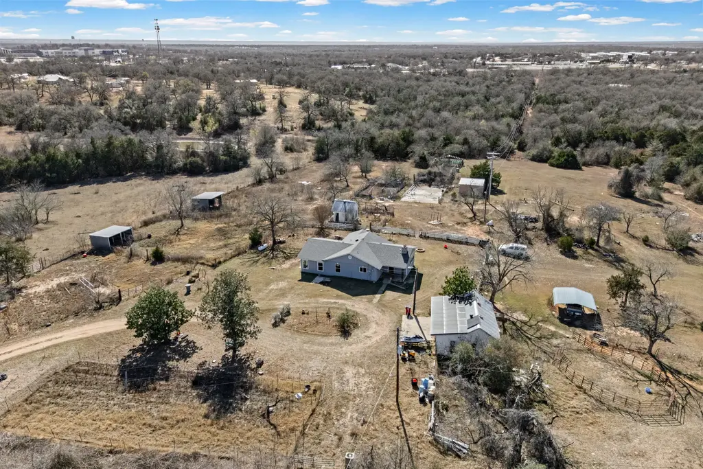 222 Pope Bend N, Cedar Creek