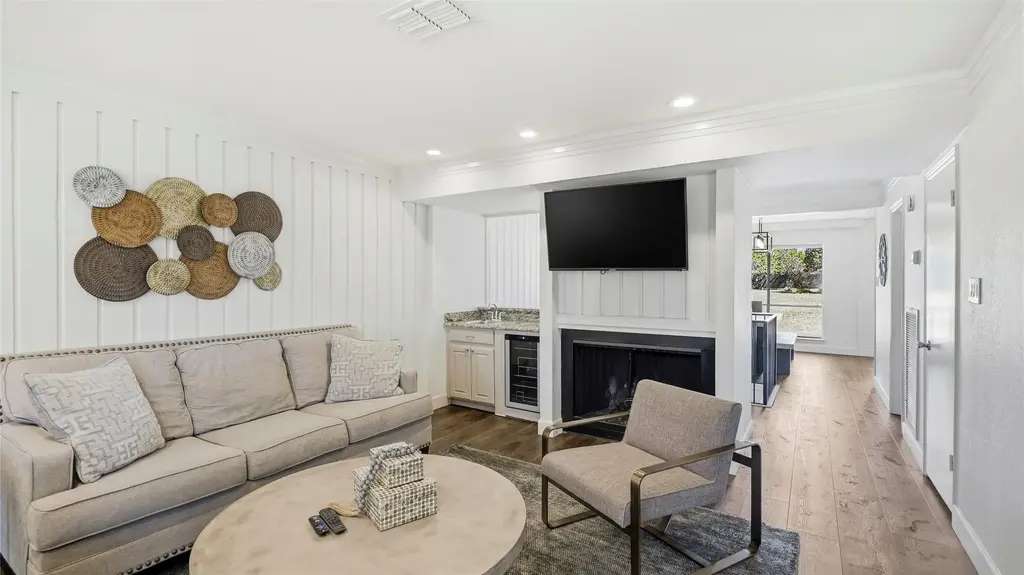 133 World Of Tennis Square, Lakeway