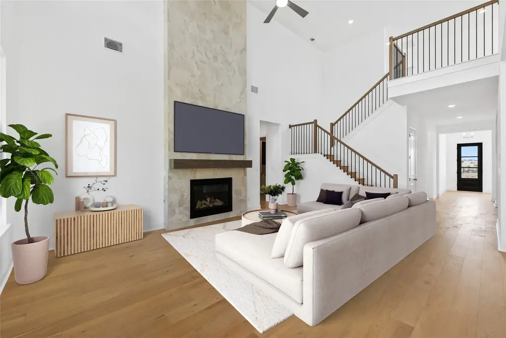 905 S Hemingway Loop, Liberty Hill