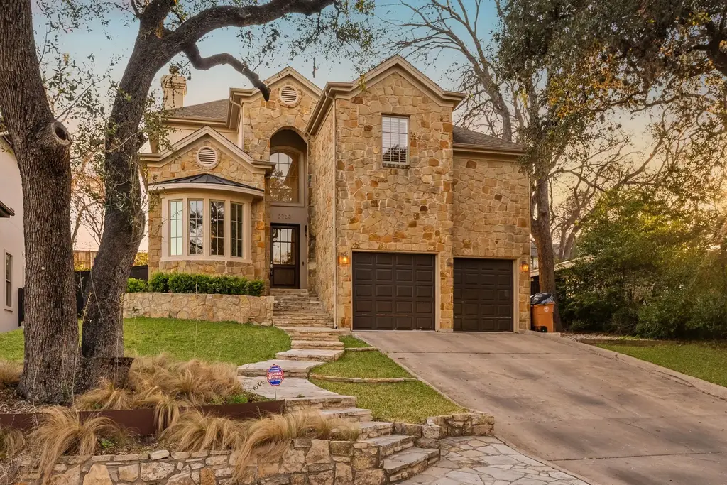 2703 Mccullough Street, Austin