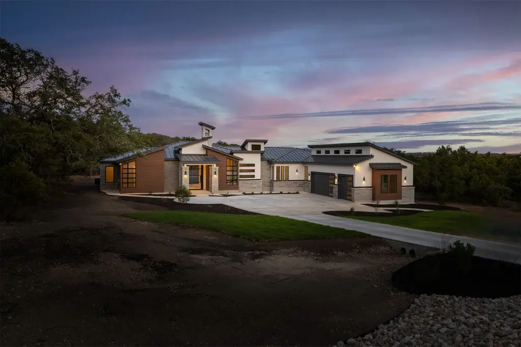 1758 Paradise Parkway, Canyon Lake