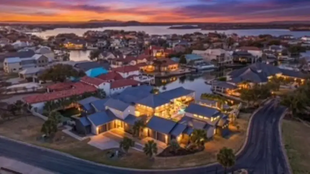 116 Wennmohs Place, Horseshoe Bay