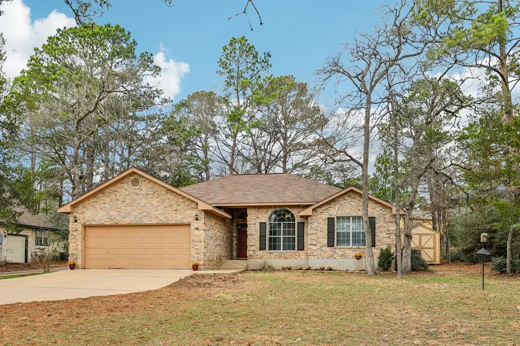438 Tahitian Drive, Bastrop