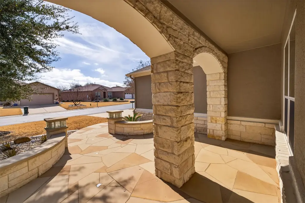 602 Davis Mountain Circle, Georgetown