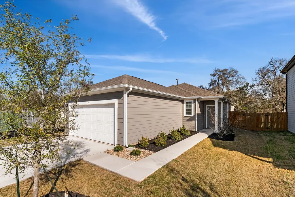 174 Bendecido Loop, Elgin