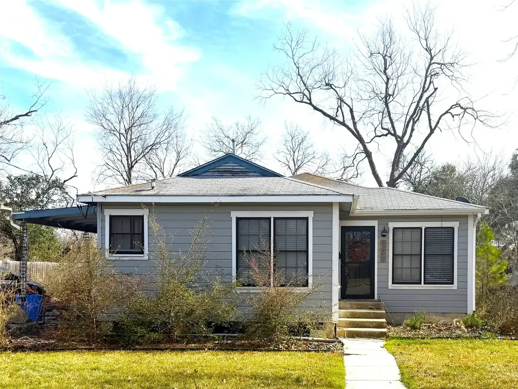 900 W Prairie Lea Street, Lockhart