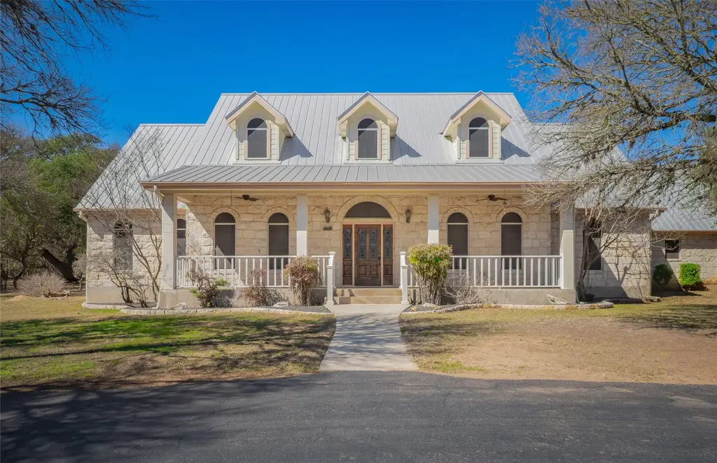 2910 Paso Del Robles, San Marcos
