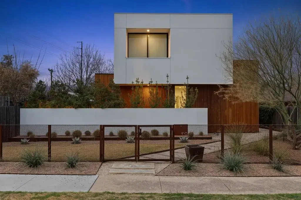 910 W Johanna Street, Austin