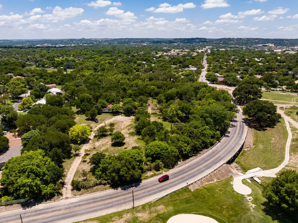 951 Cypress Creek Road, Kerrville